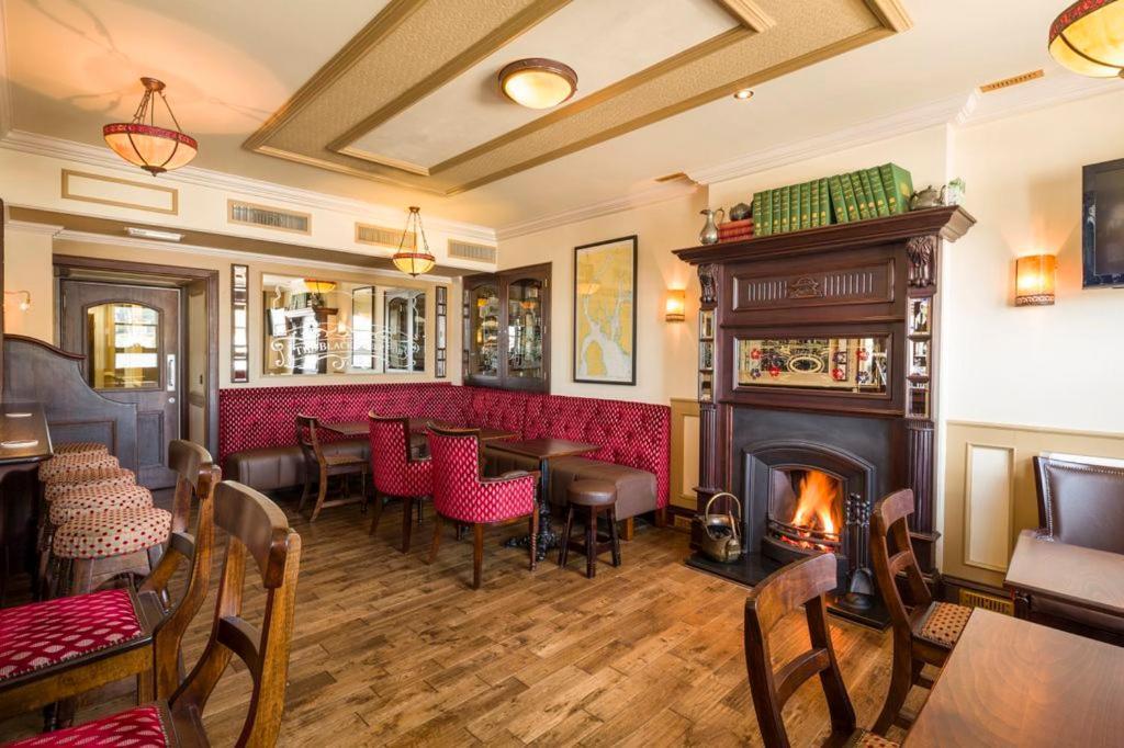 The Royal Hotel แคมป์เบลทาวน์ ภายนอก รูปภาพ