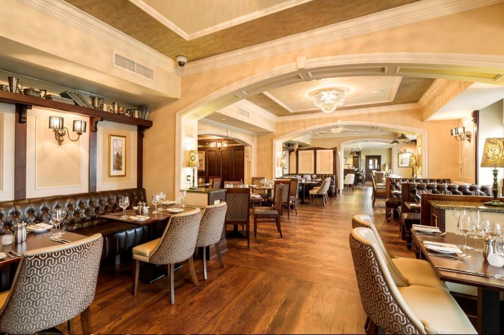 The Royal Hotel แคมป์เบลทาวน์ ภายนอก รูปภาพ